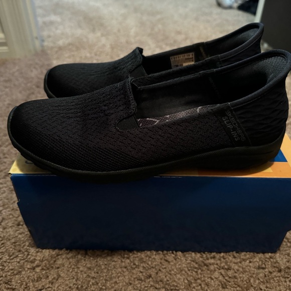 Black slip on shoes - Picture 6 of 12
